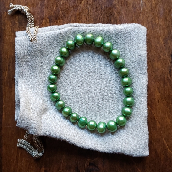 Jewelry - 2X HOST PICK New 8.5 MM Green Cultured Freshwater Pearl Stretch Bracelet